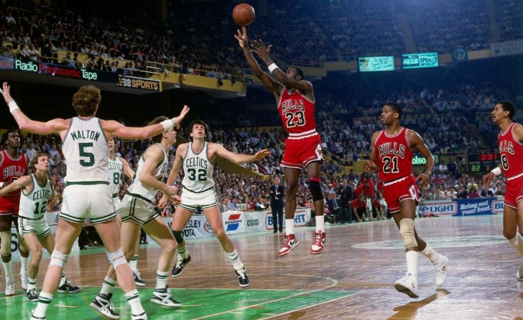 Michael Jordan estabelece recorde de play-off na NBA