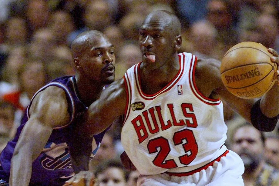 Vergleich der Karrierestatistiken von Michael Jordan mit den Leistungen moderner NBA-Spieler.